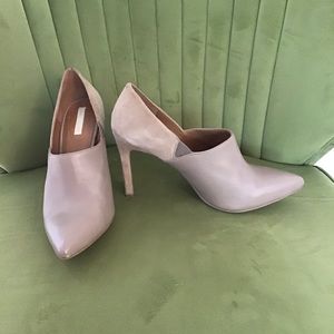 Leather/suede Pointed Toe Pumps